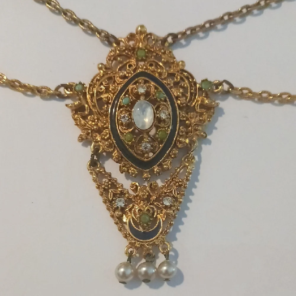 Florenza Gold Filigree Necklace - Picture 3 of 7
